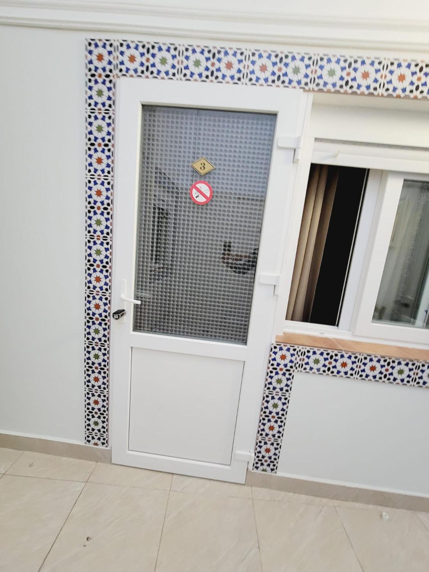 Mini-Hotel Casa De La Luz Alicante Bagian luar foto